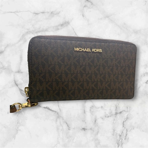 Brown Michael Kors  wallet wristlet - Picture 1 of 4